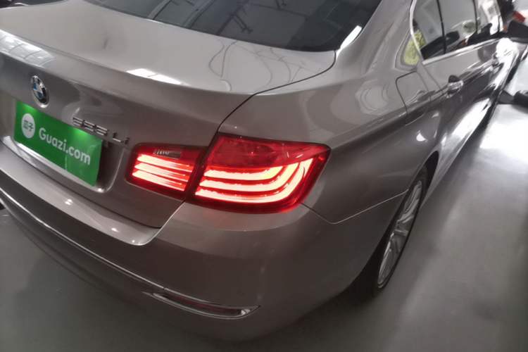 Used BMW 5 Series 2014 525Li Luxury Design Package Right Rear Taillight