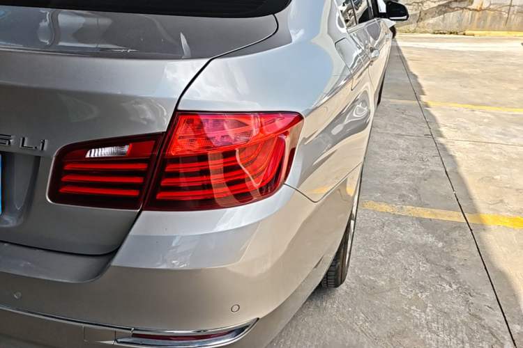 Used BMW 5 Series 2014 525Li Luxury Design Package Right Rear Taillight