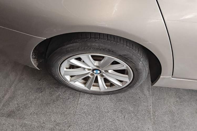 Used BMW 5 Series 2014 520Li Elegant Model Right Rear Wheel Hub