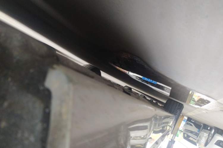 Used BMW 5 Series 2014 525Li Luxury Design Package Right Side Sill