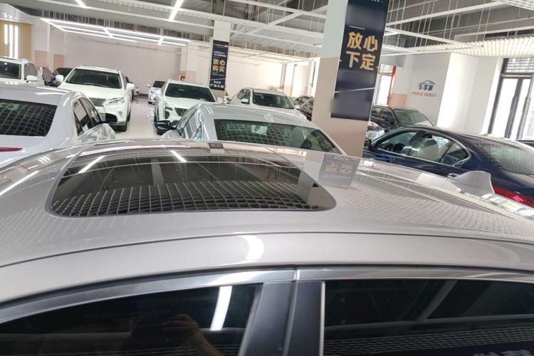 Used BMW 5 Series 2014 520Li Elegant Model Roof