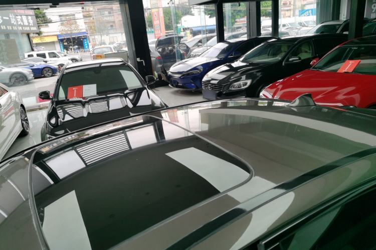 Used BMW 5 Series 2014 535Li Leading Model Roof