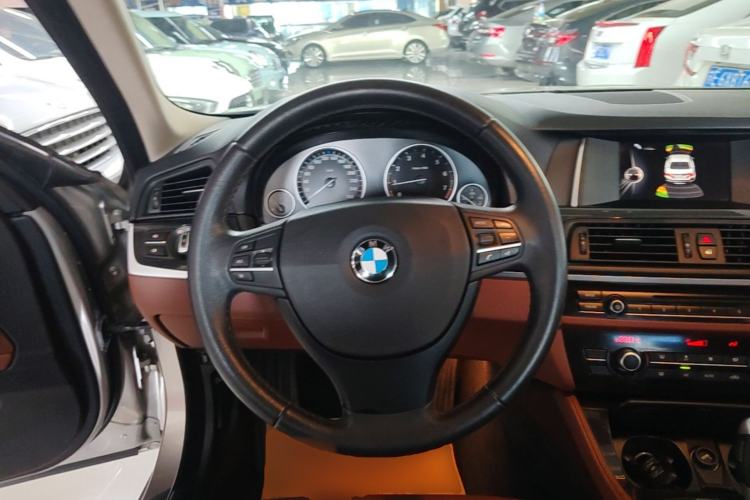 Used BMW 5 Series 2014 520Li Elegant Model Steering Wheel