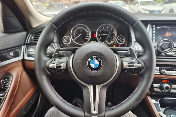Used BMW 5 Series 2014 520Li Elegant Model Steering Wheel