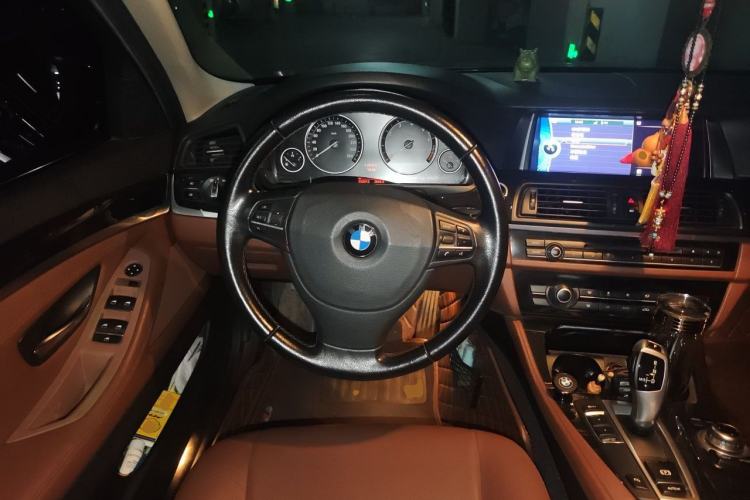 Used BMW 5 Series 2014 520i Elegant Edition Steering Wheel