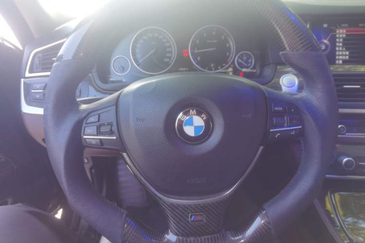 Used BMW 5 Series 2014 525Li Luxury Design Package Steering Wheel