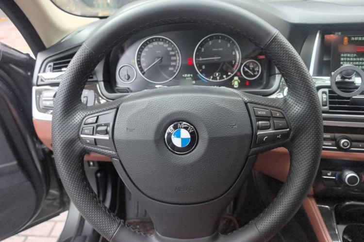 Used BMW 5 Series 2014 525Li Leading Model Steering Wheel
