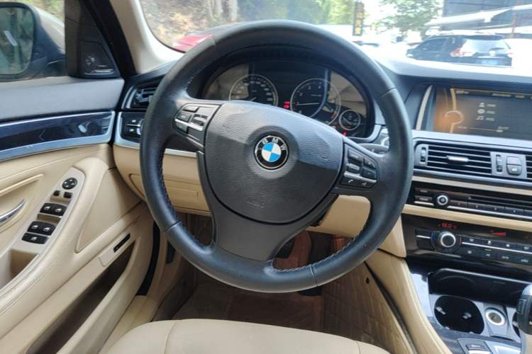 Used BMW 5 Series 2014 520Li Elegant Model Steering Wheel