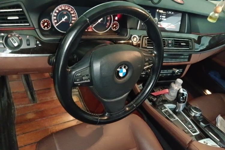 Used BMW 5 Series 2014 528Li Leading Model Steering Wheel