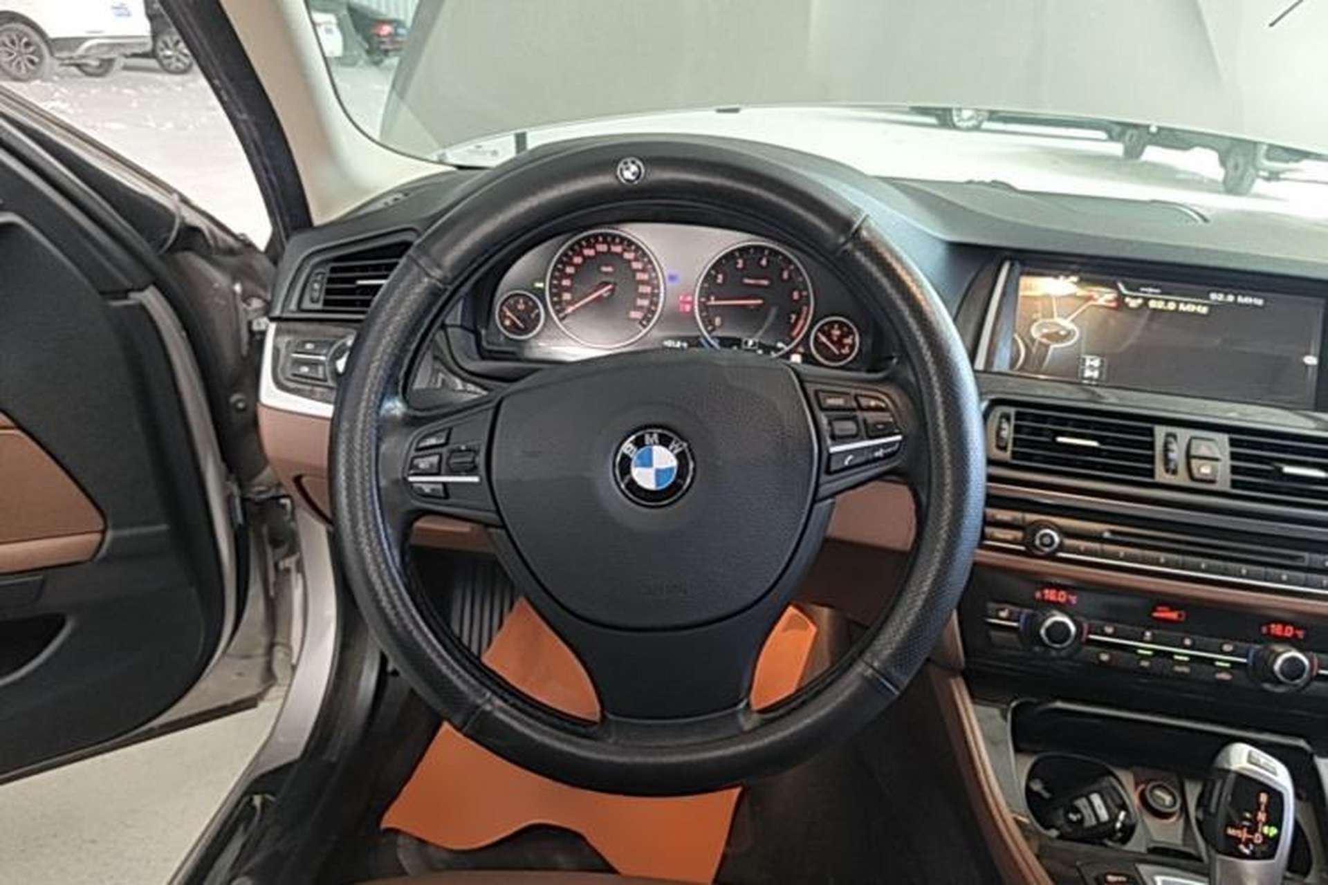 Used BMW 5 Series 2014 525Li Leading Model Steering Wheel