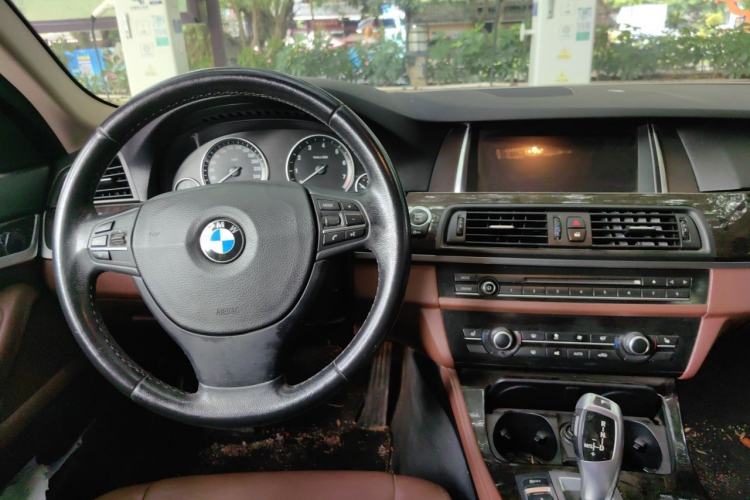 Used BMW 5 Series 2014 525Li Leading Model Steering Wheel