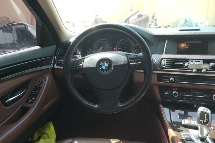 Used BMW 5 Series 2014 525Li Leading Model Steering Wheel