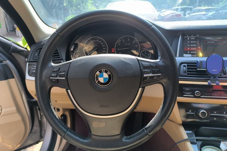 Used BMW 5 Series 2014 525Li Leading Model Steering Wheel