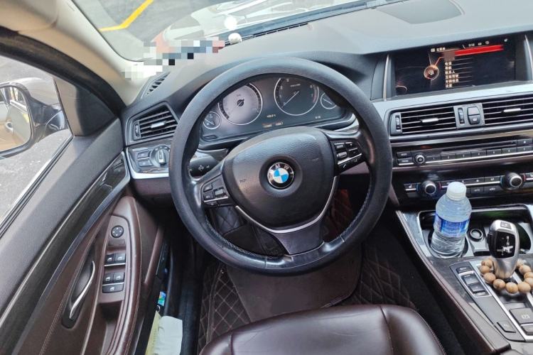 Used BMW 5 Series 2014 525Li Luxury Design Package Steering Wheel