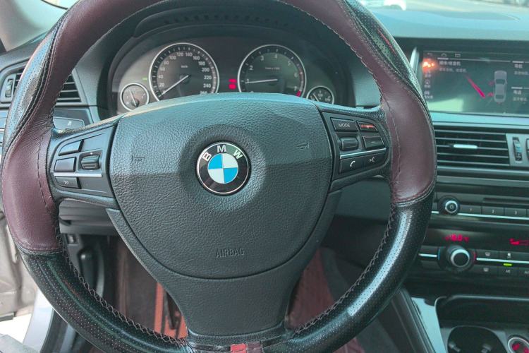 Used BMW 5 Series 2014 520i Elegant Edition Steering Wheel