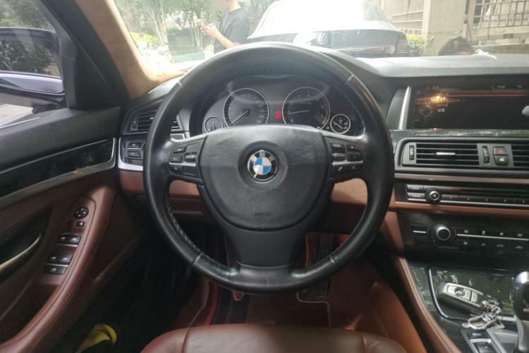Used BMW 5 Series 2014 520Li Elegant Model Steering Wheel