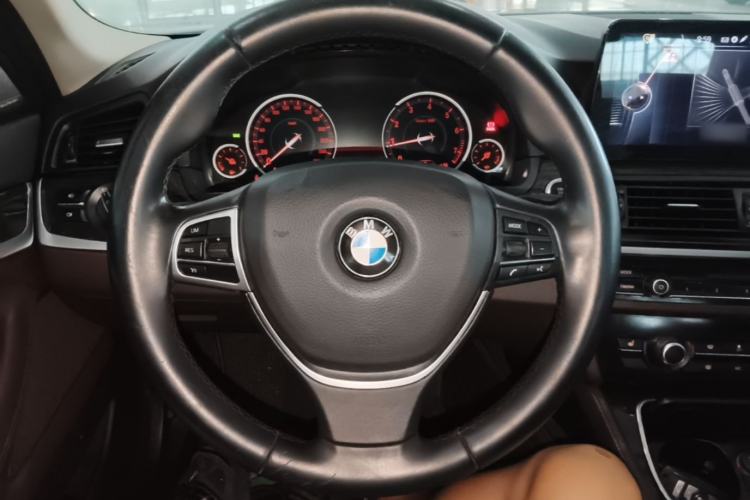 Used BMW 5 Series 2014 525Li Luxury Design Package Steering Wheel