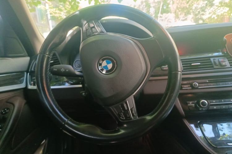 Used BMW 5 Series 2014 525Li Luxury Design Package Steering Wheel