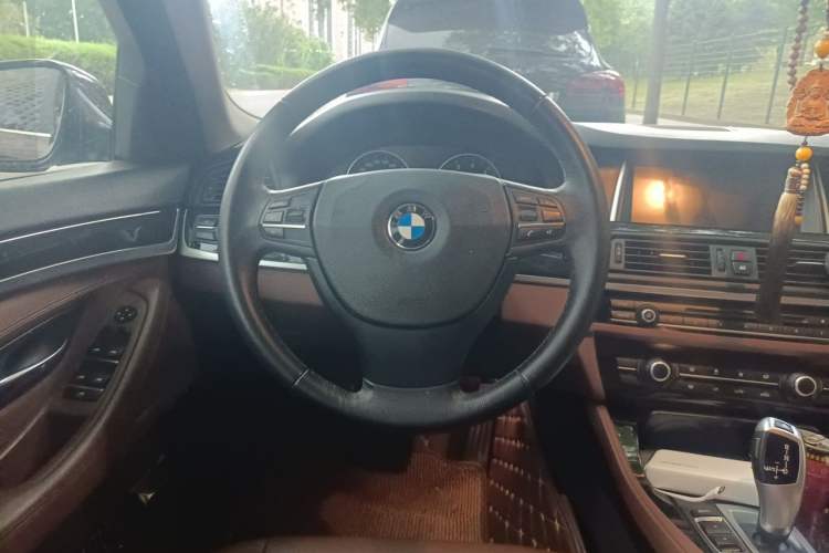 Used BMW 5 Series 2014 520Li Elegant Model Steering Wheel