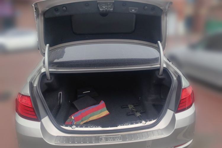 Used BMW 5 Series 2014 528Li Leading Model Trunk