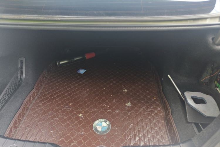Used BMW 5 Series 2014 525Li Leading Model Trunk