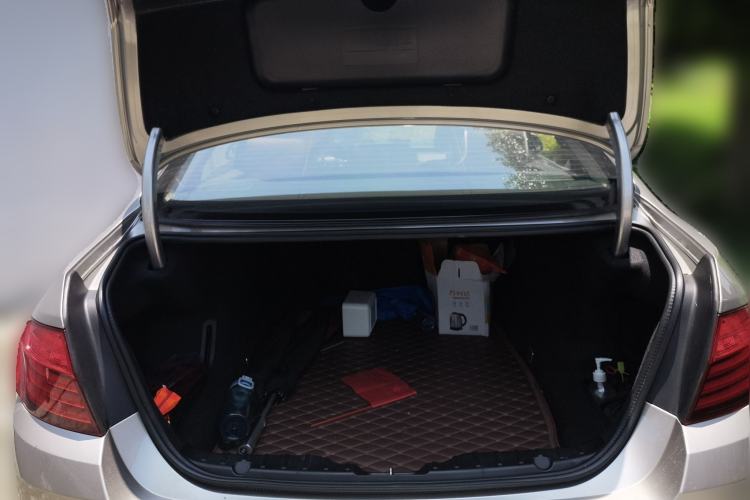 Used BMW 5 Series 2014 528Li Luxury Design Package Trunk