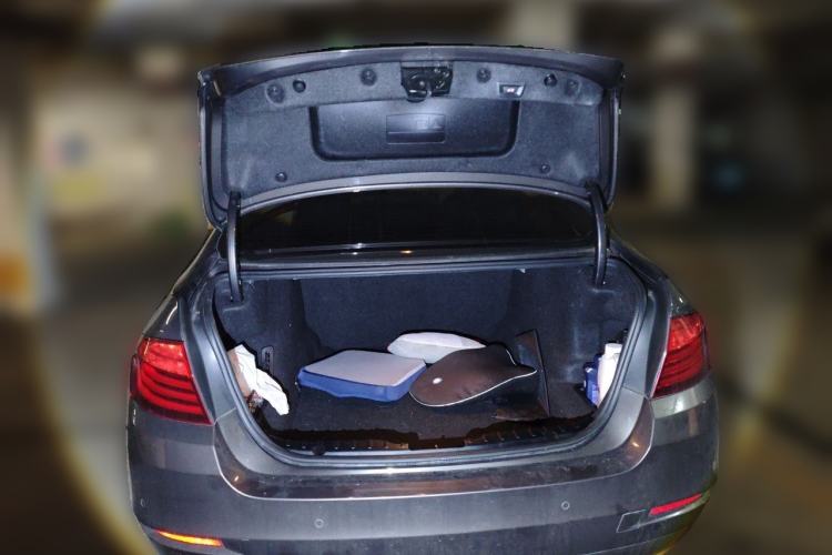 Used BMW 5 Series 2014 520Li Elegant Model Trunk