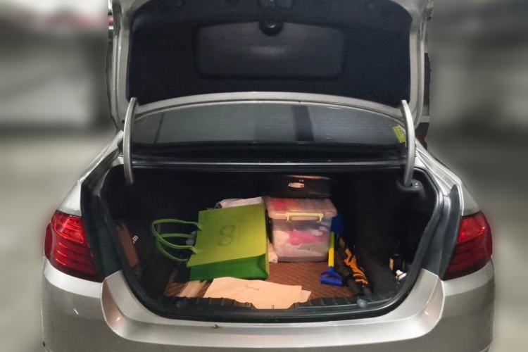 Used BMW 5 Series 2014 525Li Luxury Design Package Trunk