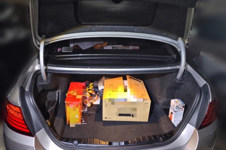 Used BMW 5 Series 2014 525Li Leading Model Trunk