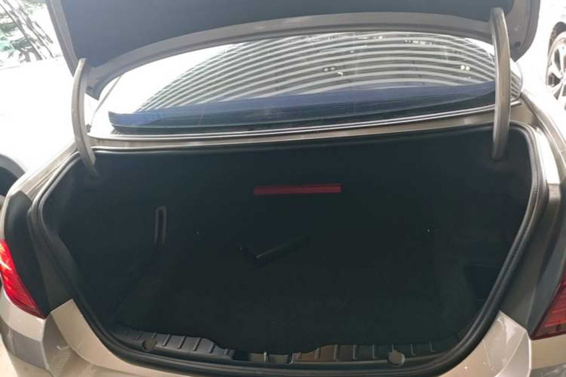 Used BMW 5 Series 2014 525Li Leading Model Trunk