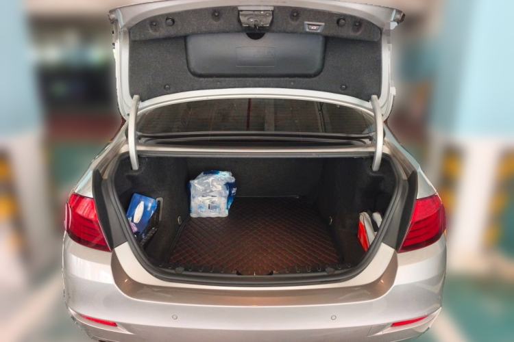 Used BMW 5 Series 2014 528Li Leading Model Trunk