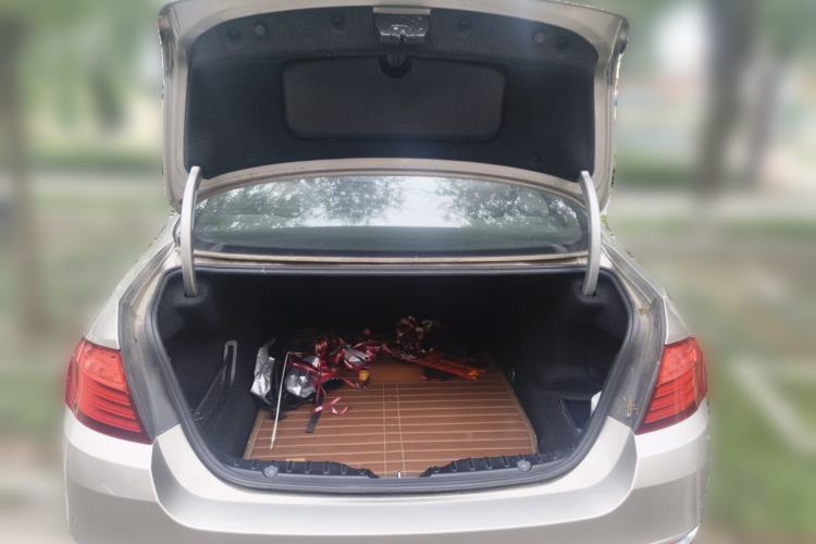 Used BMW 5 Series 2014 525Li Luxury Design Package Trunk