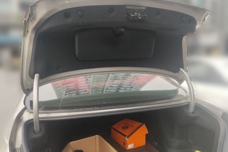 Used BMW 5 Series 2014 525Li Leading Model Trunk