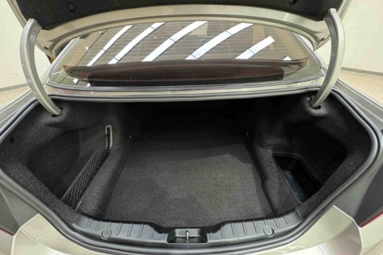 Used BMW 5 Series 2014 525Li Luxury Design Package Trunk