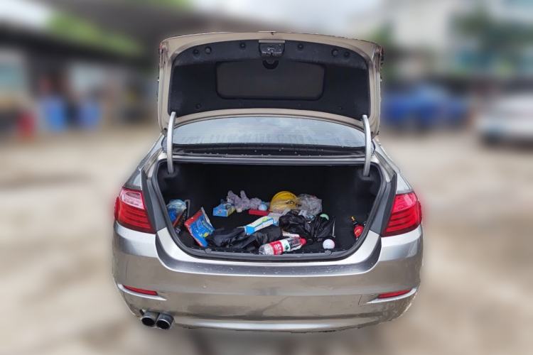 Used BMW 5 Series 2014 520Li Elegant Model Trunk