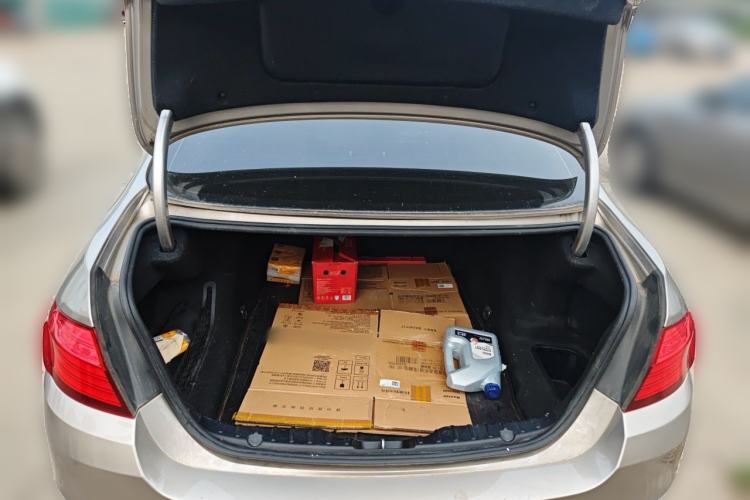 Used BMW 5 Series 2014 525Li Luxury Design Package Trunk