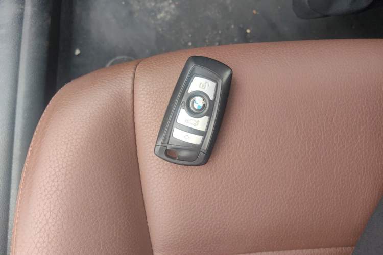 Used BMW 5 Series 2014 528Li Leading Model Vehicle Key