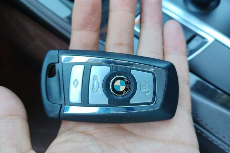 Used BMW 5 Series 2014 525Li Luxury Design Package Vehicle Key