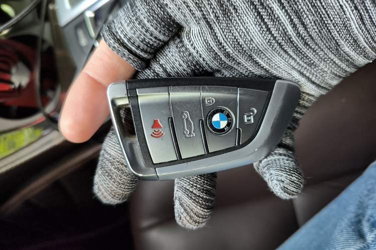 Used BMW 5 Series 2014 525Li Luxury Design Package Vehicle Key