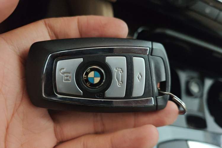 Used BMW 5 Series 2014 525Li Luxury Design Package Vehicle Key
