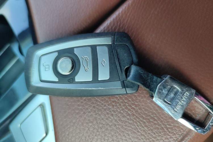 Used BMW 5 Series 2014 520Li Elegant Model Vehicle Key
