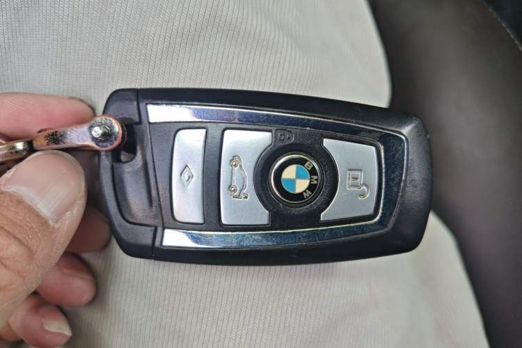 Used BMW 5 Series 2014 525Li Luxury Design Package Vehicle Key