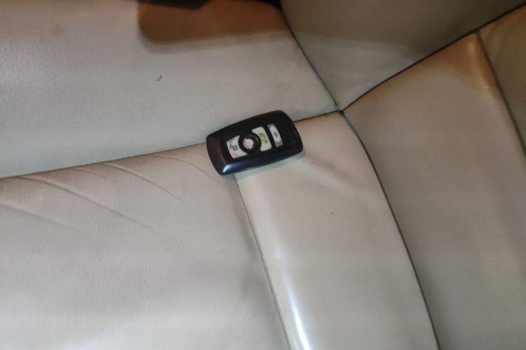 Used BMW 5 Series 2014 520Li Elegant Model Vehicle Key