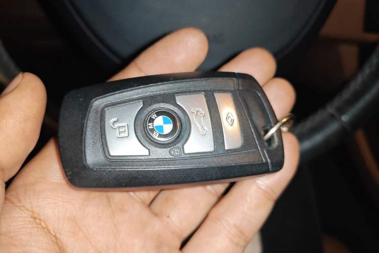 Used BMW 5 Series 2014 525Li Leading Model Vehicle Key