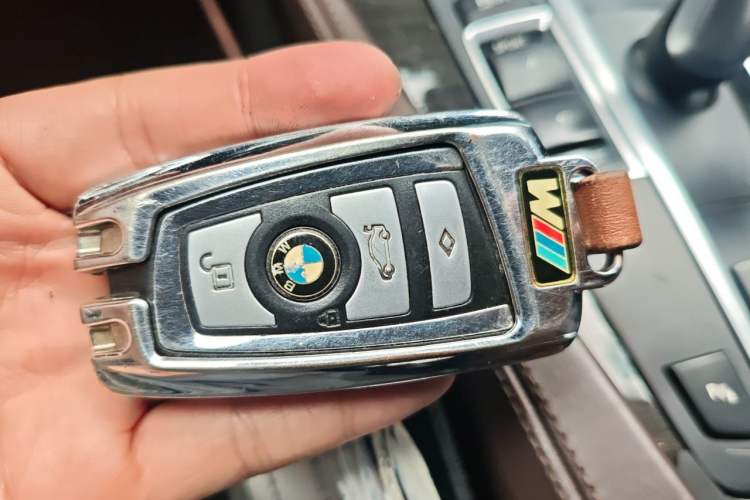 Used BMW 5 Series 2014 525Li Luxury Design Package Vehicle Key