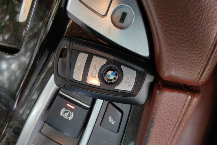 Used BMW 5 Series 2014 525Li Leading Model Vehicle Key