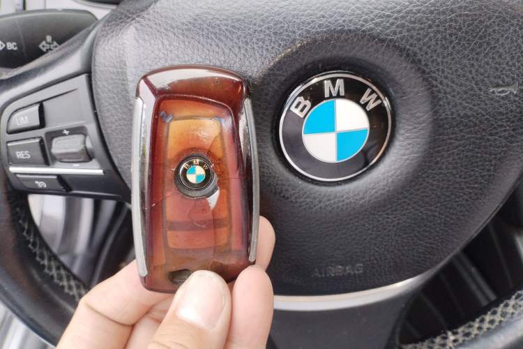 Used BMW 5 Series 2014 528Li xDrive Luxury Design Package Vehicle Key