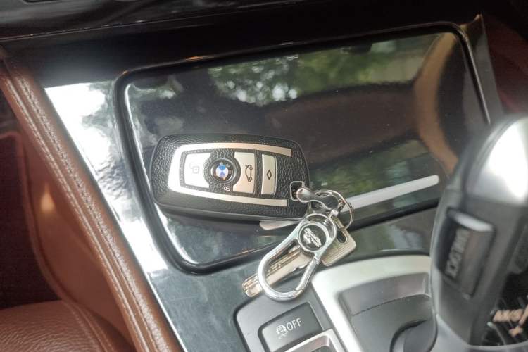 Used BMW 5 Series 2014 520Li Elegant Model Vehicle Key