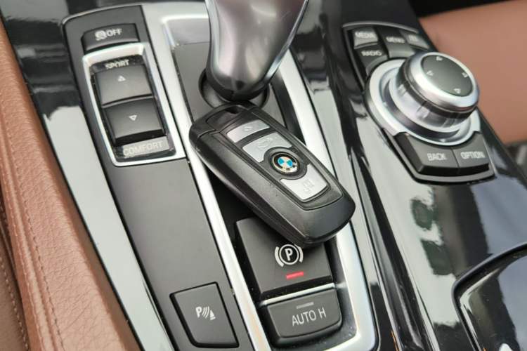 Used BMW 5 Series 2014 520Li Elegant Model Vehicle Key