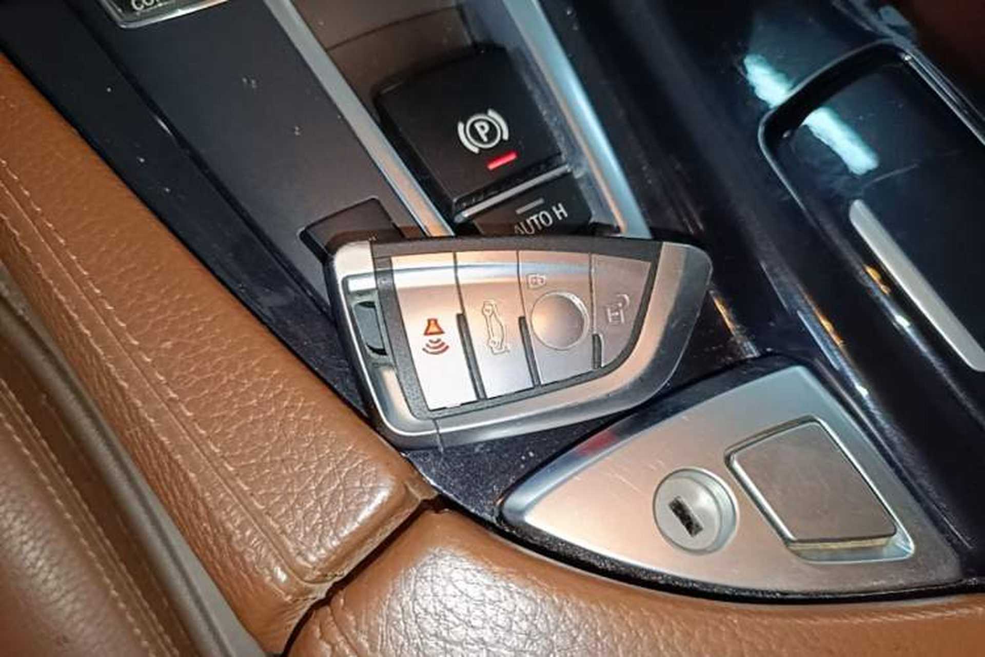 Used BMW 5 Series 2014 520Li Elegant Model Vehicle Key